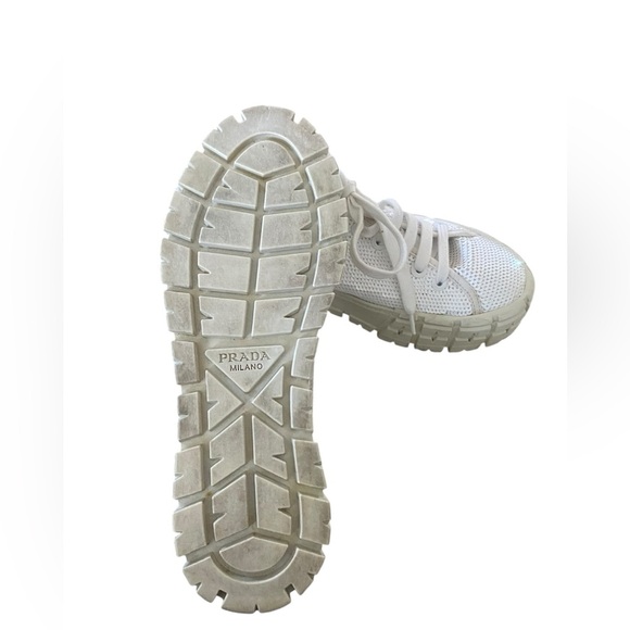 Prada White Sequin Platform Sneakers ✨
Size: 39.5 EU (fits approx US 9.5) - Picture 12 of 14